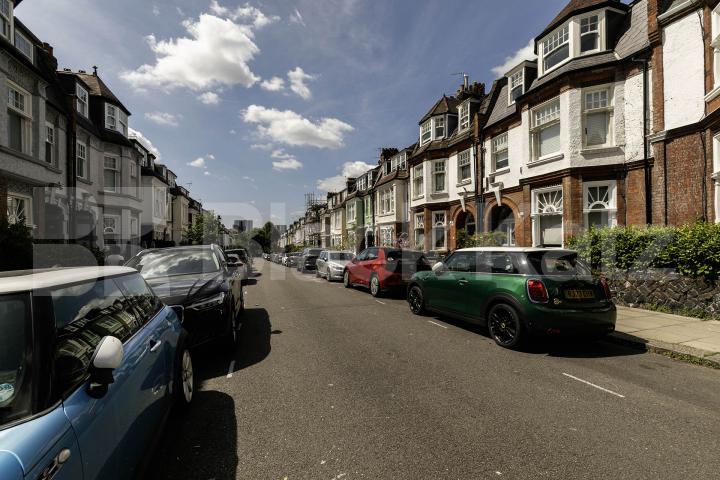 Beautiful bedsit set on the first floor of a period conversion Howitt Road, Belsize Park